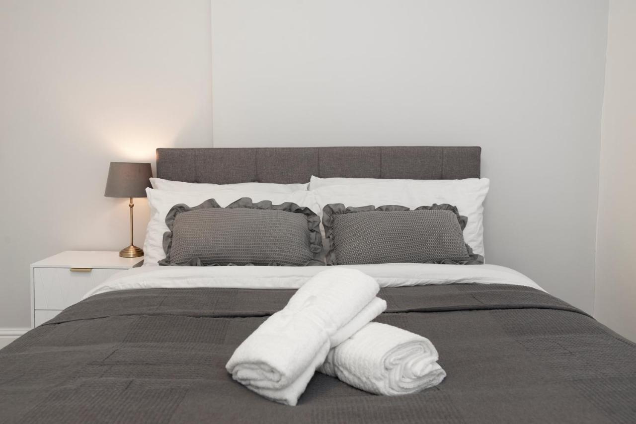 Excellent, Three Bedroom North London Apartment With Free Parking Екстериор снимка