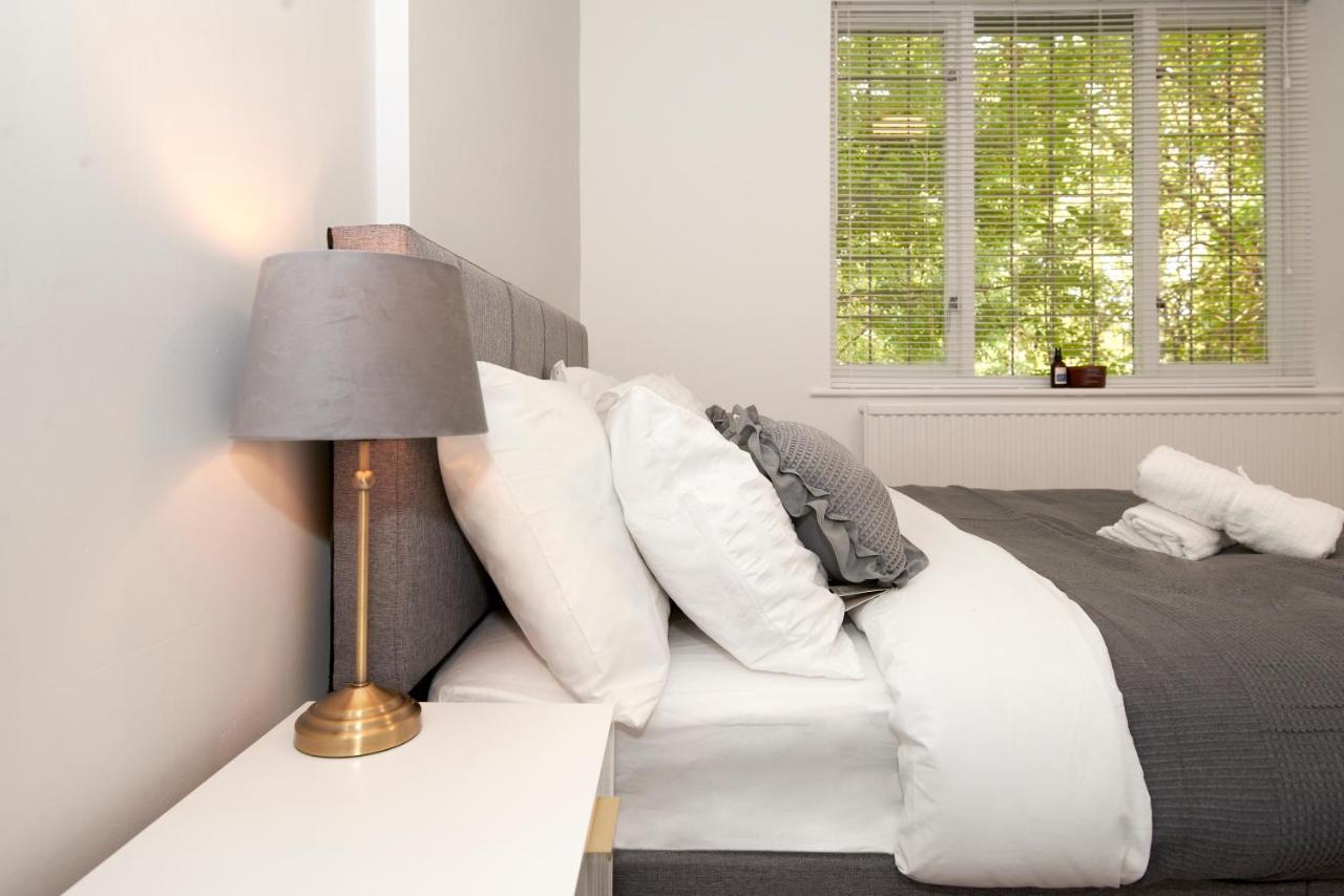 Excellent, Three Bedroom North London Apartment With Free Parking Екстериор снимка